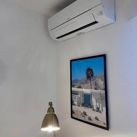 Appartement Sur Le Port De - A 2min Des Plages, Clim & Balcon Hyères